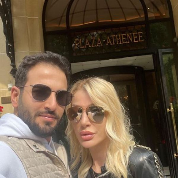 Seda Sayan slikonlarını yeniletti! Dekolteli yeşil tül elbisesiyle yıktı geçti - Resim: 4