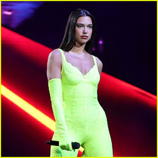 Dua Lipa'nın Toronto konserinde izinsiz havai fişek patlatıldı! Konser feci sonla bitti - Resim: 1