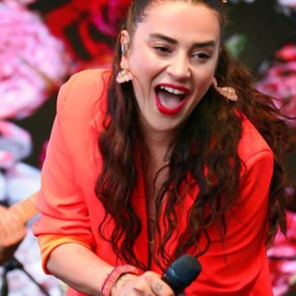 Demet Akalın'a bir tepki de Ceylan Ertem'den geldi! Açtı ağzını yumdu gözünü... - Resim: 4