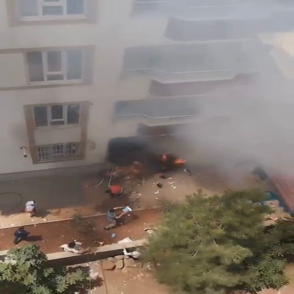 Faciadan kıl payı kurtuldular! Bahçede yaptıkları ekmekle evi ateşe verdiler - Resim: 2