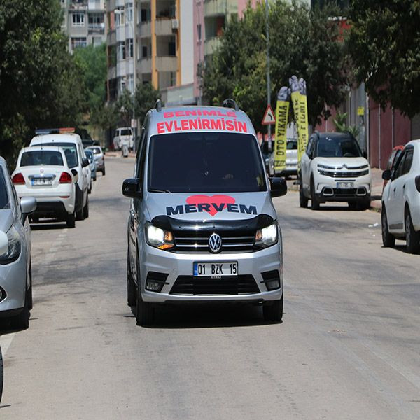 Adana'da güldüren olay! Karısına 8 yıl sonra evlilik teklifi etti - Resim: 4