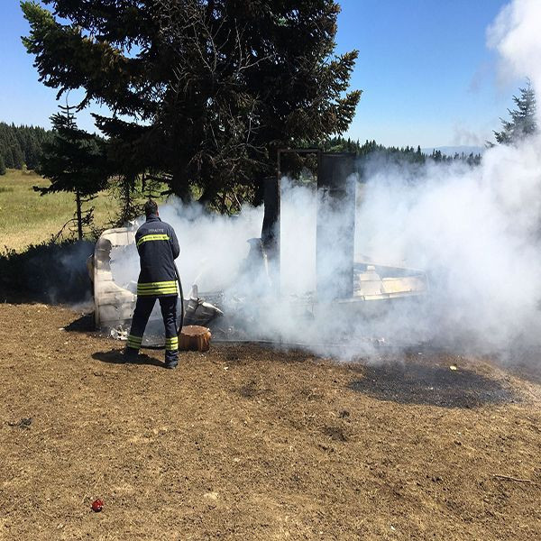 Bolu'da korkutan patlama! Tüpü patlayan karavan adeta kül oldu - Resim: 4