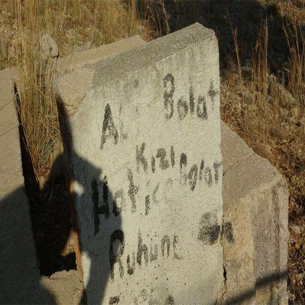 Adana'da bu mezarlık görenleri duygulandırıyor! Türbeninin yanına sadece bebekler ve çocuklar gömülüyor - Resim: 4