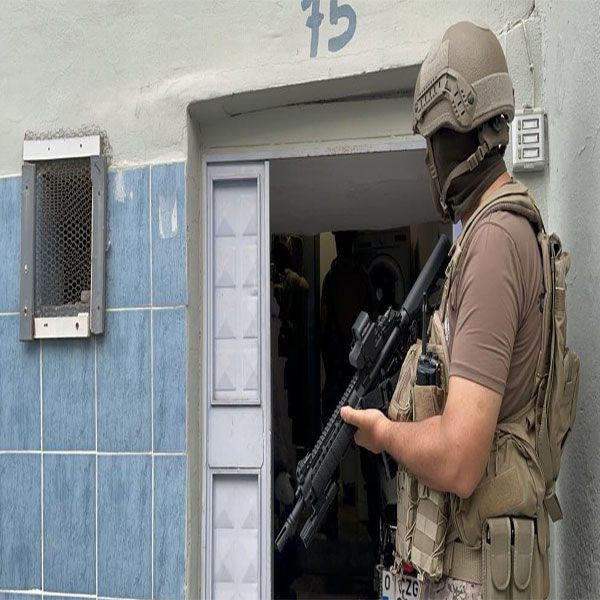 Mersin'de 38 adrese şafak operasyonu! 37 uyuşturucu satıcısı yakalandı - Resim: 1