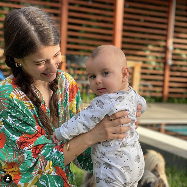 Ali Atay'ın kopyası Hazal Kaya oğlu Fikret Ali ile fotoğrafını paylaştı - Resim: 4