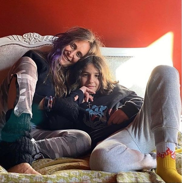 Eski Survivor yarışmacısı Bennu Gerede maske çıkışıyla şoke etti bakın ne yaptı - Resim: 3