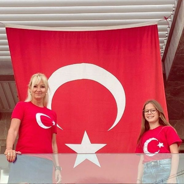 Pınar Altuğ'u İzmir depremiyle alakalı o çirkin yorum çıldırttı! 'Edep yahu' - Resim: 1