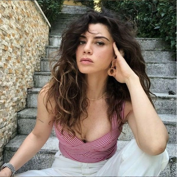 Gökçe Bahadır reklam parasıyla köşe oldu bakın kaça anlaşmış - Resim: 4