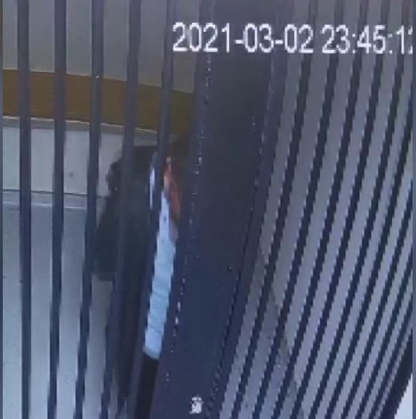 İstanbul'da 'polis dövdü' dedi nezarethane görüntüleri foyasını ortaya çıkardı - Resim: 3