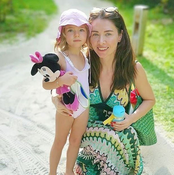 Nefise Karatay'ın kızı doğuştan şanslı! Güzeller güzeli Maya'ya şimdiden teklifler yağıyor - Resim: 1