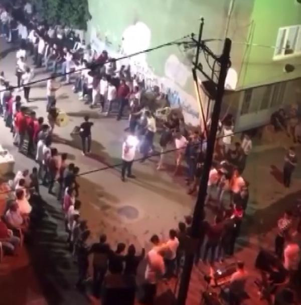 Bursa'da halaylı asker eğlencesi! Baba ve oğluna ceza yağdı - Resim: 0