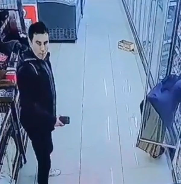 BİM sapığı komiser çıktı! Grup amiri sapık görev başında üniformasıyla gözaltına alındı - Resim: 2