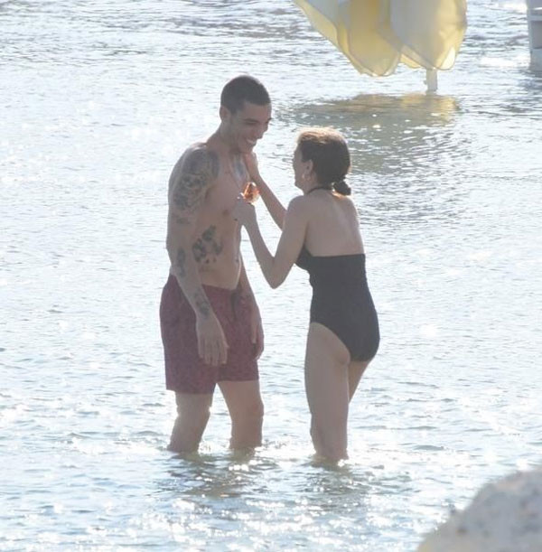 Balayında böyle yakalandılar! Her şeyi saklıyorlardı ama... - Resim: 3