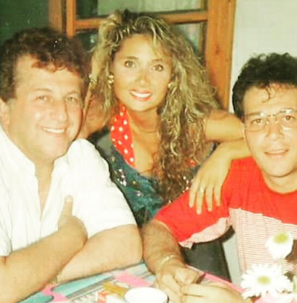 Hülya Uğur kaç yaşında kiminle evli gençlik hali bambaşka! - Resim: 2