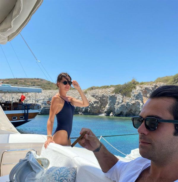 Tatilin sonu kötü bitti, araçları alev alev yandı! Hande Ataizi oğlu ve sevgilisiyle ölümden döndü - Resim: 2