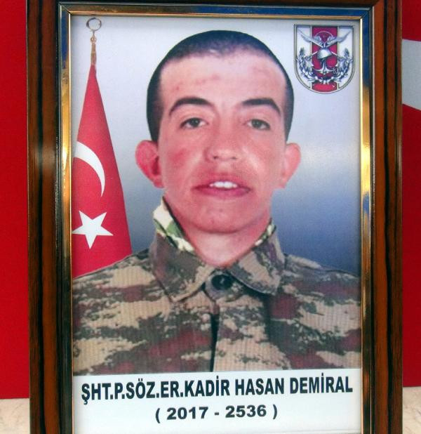 5 ilde şehitlere veda! Gözyaşları sel oldu - Resim: 4