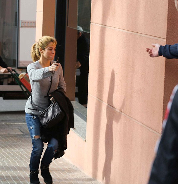 Shakira Barcelona trafiğini alt üst etti! - Resim: 4