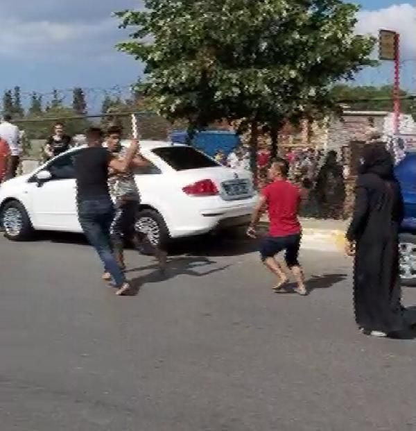 Tuzla'da kurban pazarında bıçaklı kavga: Yaralılar var - Resim: 4