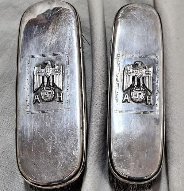 Adolf Hitler'in eşyaları 700 bin TL'ye satıldı tepkiler çığ gibi! İğrenç parçalar - Resim: 1