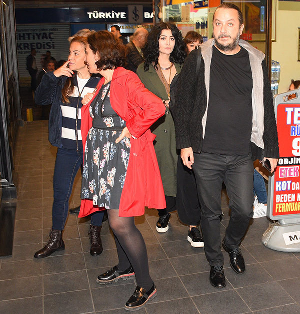 Deniz Çakır Güvenç Dağüstün ilişkisinde ilk çatlak! Flaşlar patlayınca... - Resim: 4