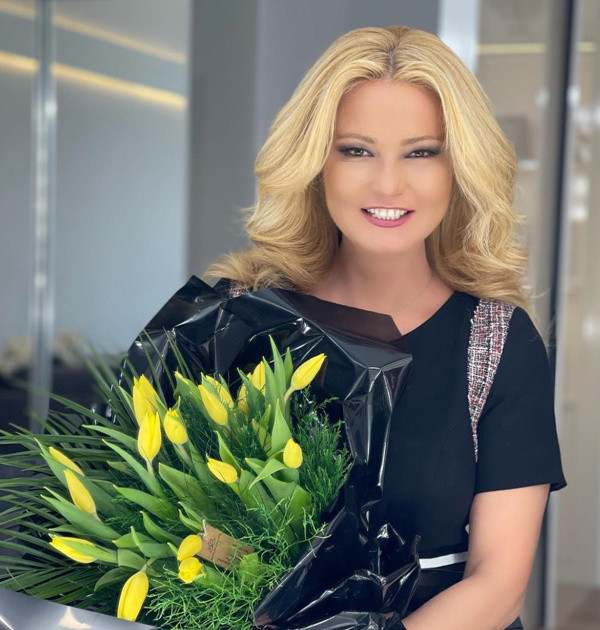 Müge Anlı doğal güzelliğine neşter vurduracak! Eşinin isteği üzerine ünlü sunucu bakın ne kadarı aldı - Resim: 0