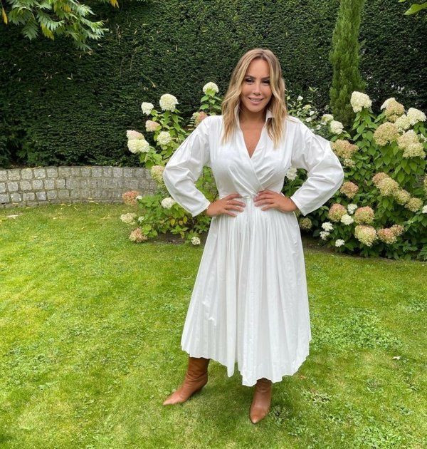 Tedavi gördüğü duyurdu! Asena geçmişini sildirecek: Evlenmeden önceki pozlarını... - Resim: 4