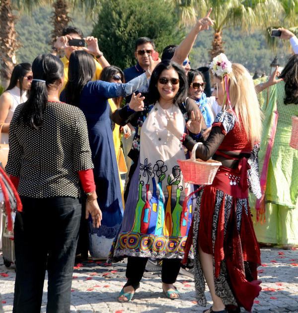 Ünlü milyarderden oğluna Bodrum'da 4 gün 4 gecelik Hint düğünü - Resim: 2