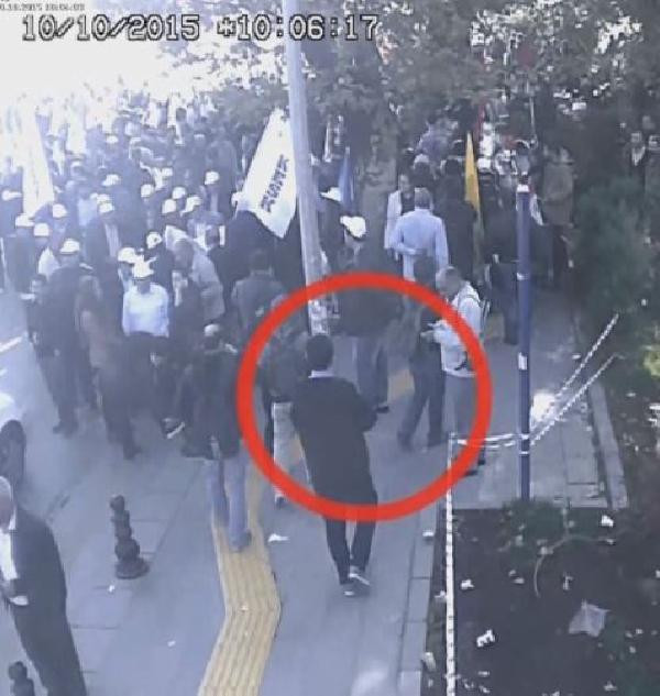 Ankara Tren Garı'nı kan gölüne çevirmişlerdi!  2 canlı bombanın görüntüleri çıktı - Resim: 2