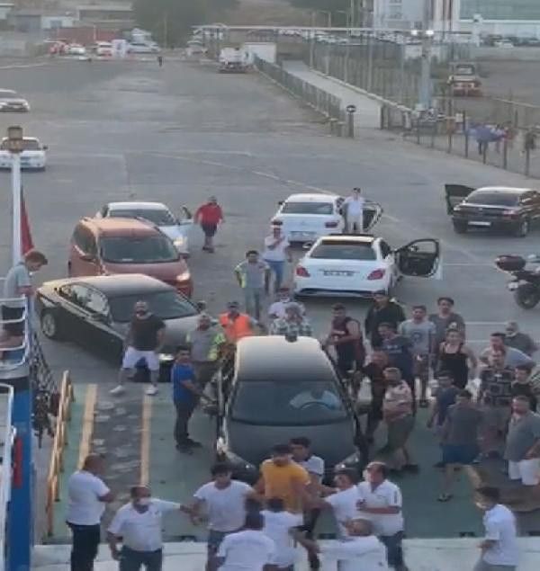 Arabalı feribotta sıra kavgası! Tekirdağ'da ortalık karıştı - Resim: 0