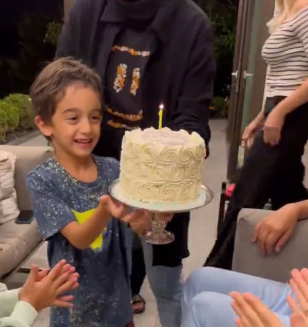 Mehmet Dinçerler'in paylaşımı boşanma iddialarına yanıt oldu! Önce paylaştı, sonra sildi - Resim: 4