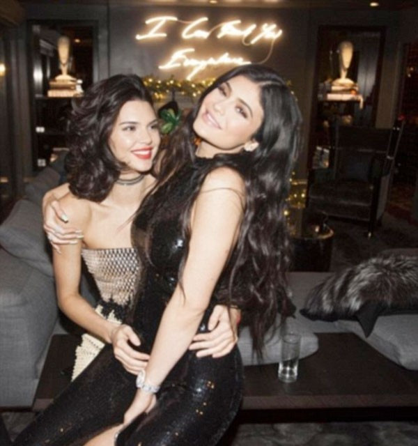 Kim Kardashian’dan olay yılbaşı partisi - Resim: 3