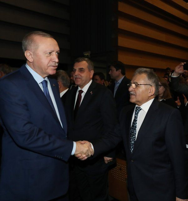 Tunç Soyer'in Cumhurbaşkanı Erdoğan'a bakışları - Resim: 2