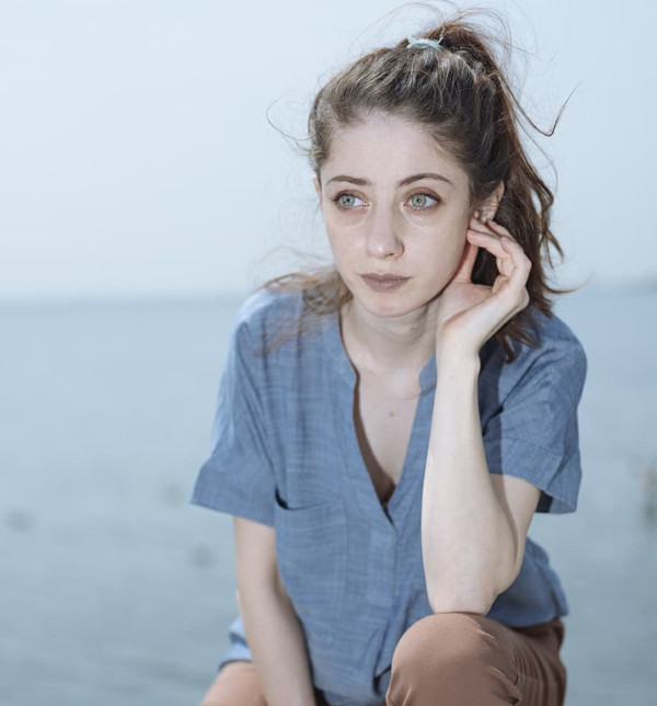 'Evde yarı çıplak oturuyor' şikayetiyle şok oldu! Gazeteci Büşra Cebeci yaşadığı tacizi anlattı - Resim: 1