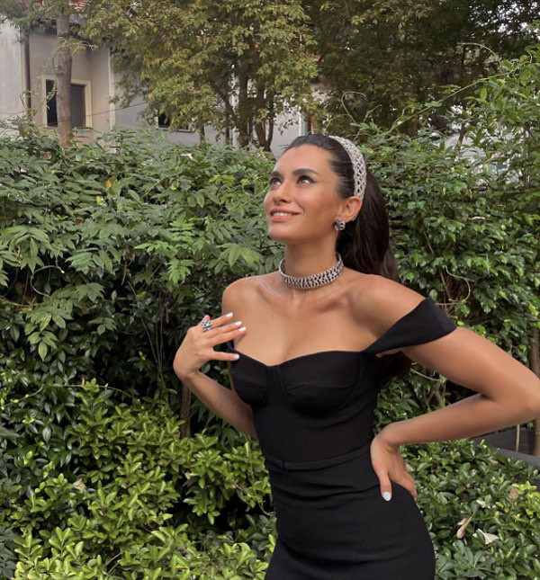 Düğün sonrası el ele görüntülenen Hande Doğandemir ve Furkan Palalı'dan ilk açıklama geldi! "Furkan çok kibar" dedi açıkladı... - Resim: 0