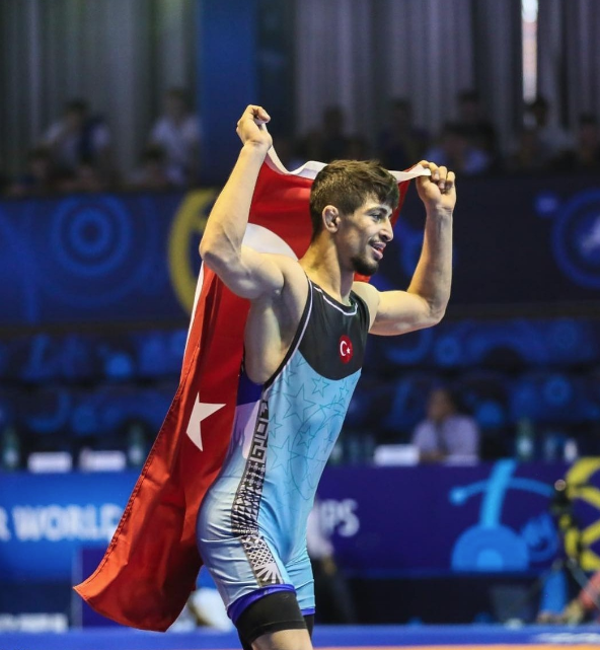 Milli güreşçi Kerem Kamal 5. kez Avrupa şampiyonu oldu - Resim: 0