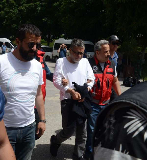 Zümrüt Apartmanı'nın sapık yazarı Abdullah Şevki böyle görüntülendi - Resim: 2