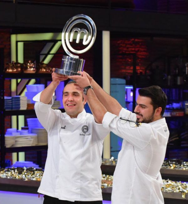 MasterChef şampiyonu son hali ile görenleri şaşırttı! Ortalarda görünmüyordu meğer paraya para demiyormuş - Resim: 1