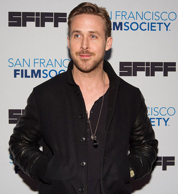 Ryan Gosling kolyesi ile kafa karıştırdı! - Resim: 2