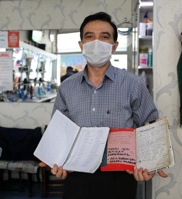 Böylesi berber daha önce görülmedi! Gaziantep'te tek tek not alıyor sebebi ise... - Resim: 0