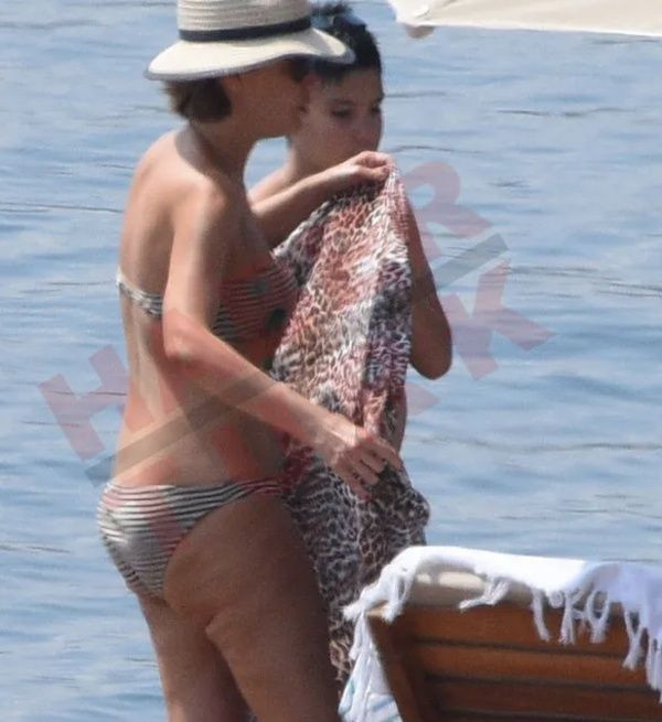 Gülben Ergen bikinili yakalanınca bakın nasıl ti'ye alıp dalga geçti - Resim: 2