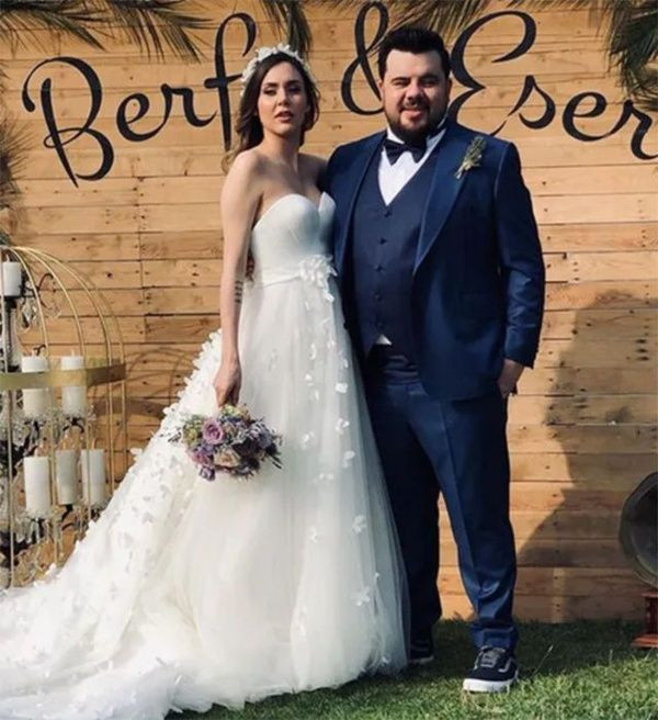 Kilyos'ta evlenmişlerdi! Berfu Yıldız ve Eser Yenenler'in bebeklerinin cinsiyeti belli oldu - Resim: 1