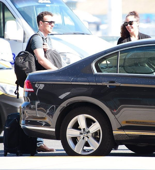 Dünya güzeli köy hayatı yaşıyor Azra Akın'dan eşine duygusal veda! - Resim: 1