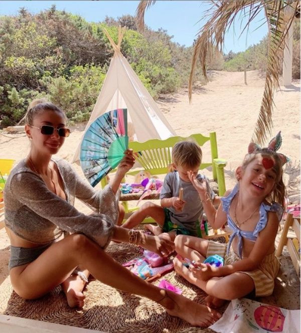 Şeyma Subaşı ve sevgilisi Guido Senia'nın Ibiza tatili sürüyor! Lila mayosuyla ilgi odağı - Resim: 4