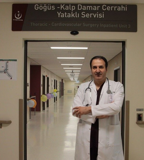 Elazığ'da yaşlı adamın boğazından 10 Santimetrelik çivi çıkarıldı - Resim: 2