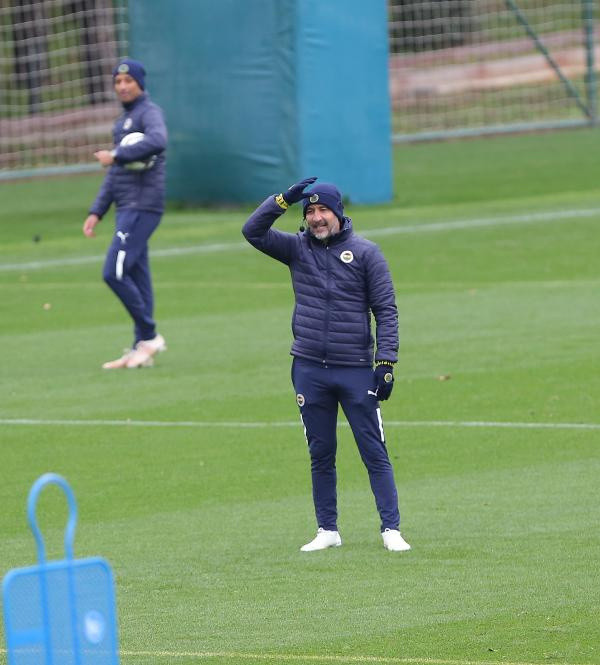 Fenerbahçe’de Galatasaray hazırlıkları sürdü! Altyapıdan takviye - Resim: 0