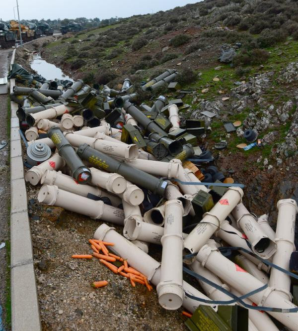 Teröristler kaçacak delik arıyor! Türk tankları 'zırh delici' toplarla vuruyor - Resim: 3