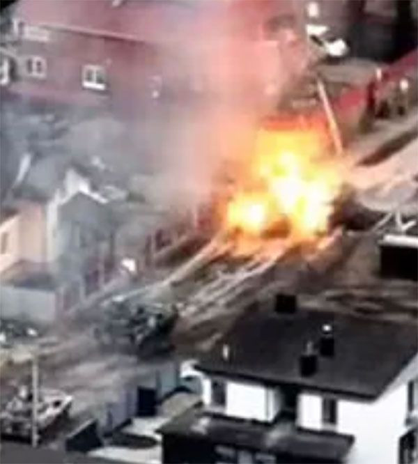 Rus askerler panik yaptı kendi konvoylarını böyle havaya uçurdu! Onlarca ölü var - Resim: 4