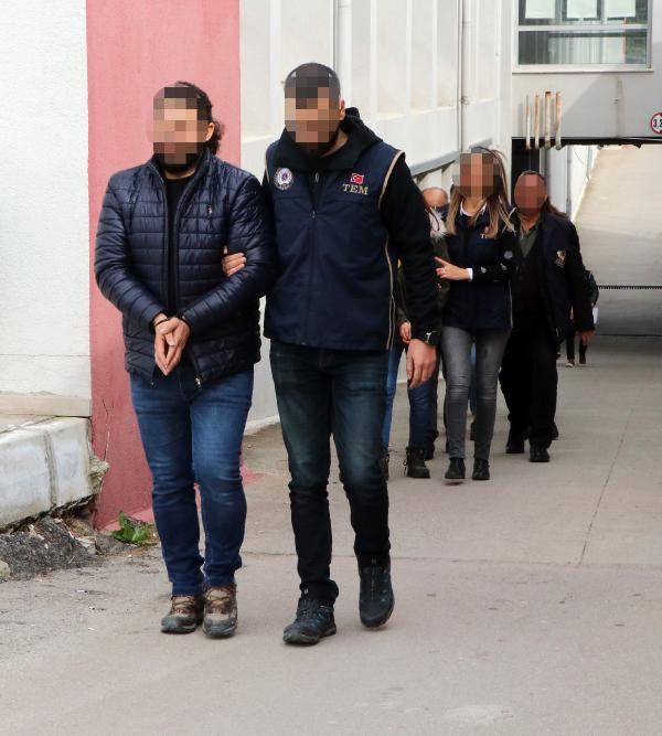 PKK'ya eleman kazandıran müzik eğitim merkezine operasyon: 7 gözaltı - Resim: 0