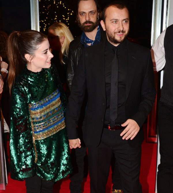 Hazal Kaya 5 yıllık aşkı Ali Atay ile evleniyor! - Resim: 3