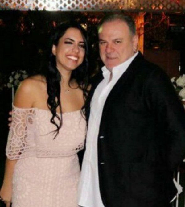 Burak Sergen'den 28 yaş küçük! Bakın yeni nişanlısı kimmiş - Resim: 3